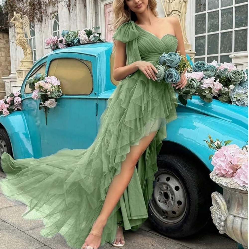 Elegant Green wedding Dress